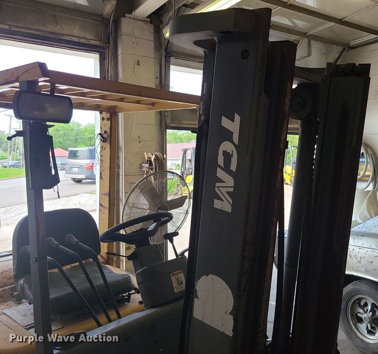 image for item DC6074 TCM FG25N5T  forklift
