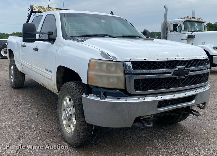 image for item DI7751 2011 Chevrolet Silverado 2500HD  Crew Cab pickup truck