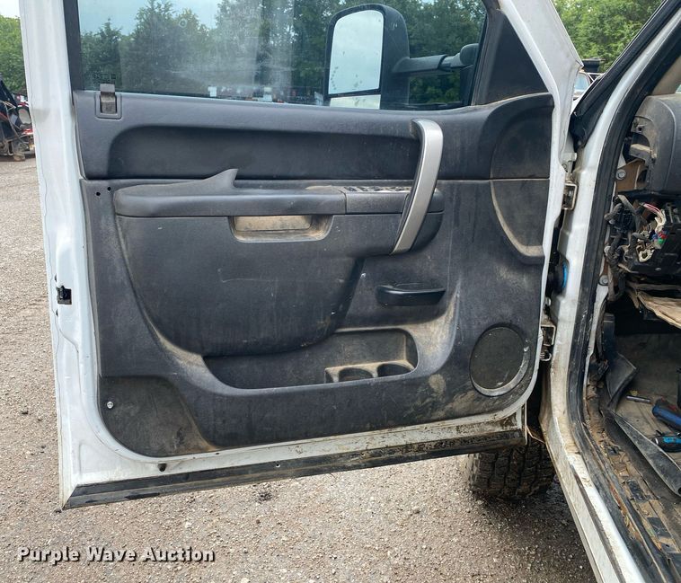 image for item DI7751 2011 Chevrolet Silverado 2500HD  Crew Cab pickup truck