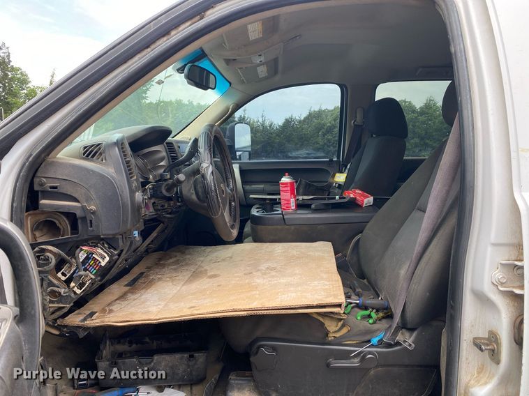 image for item DI7751 2011 Chevrolet Silverado 2500HD  Crew Cab pickup truck