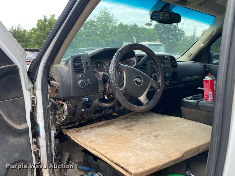 image for item DI7751 2011 Chevrolet Silverado 2500HD  Crew Cab pickup truck