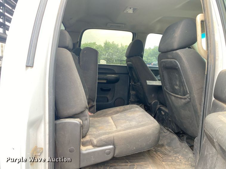 image for item DI7751 2011 Chevrolet Silverado 2500HD  Crew Cab pickup truck