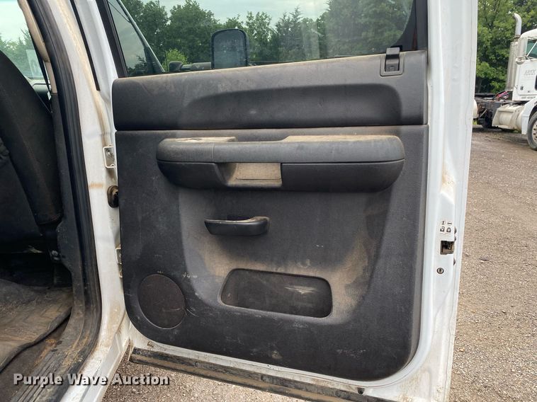 image for item DI7751 2011 Chevrolet Silverado 2500HD  Crew Cab pickup truck