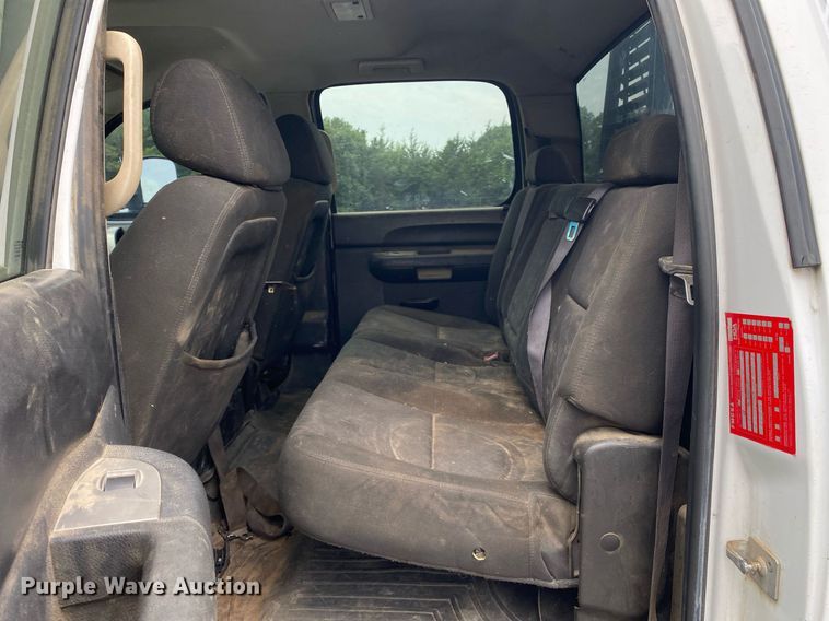 image for item DI7751 2011 Chevrolet Silverado 2500HD  Crew Cab pickup truck