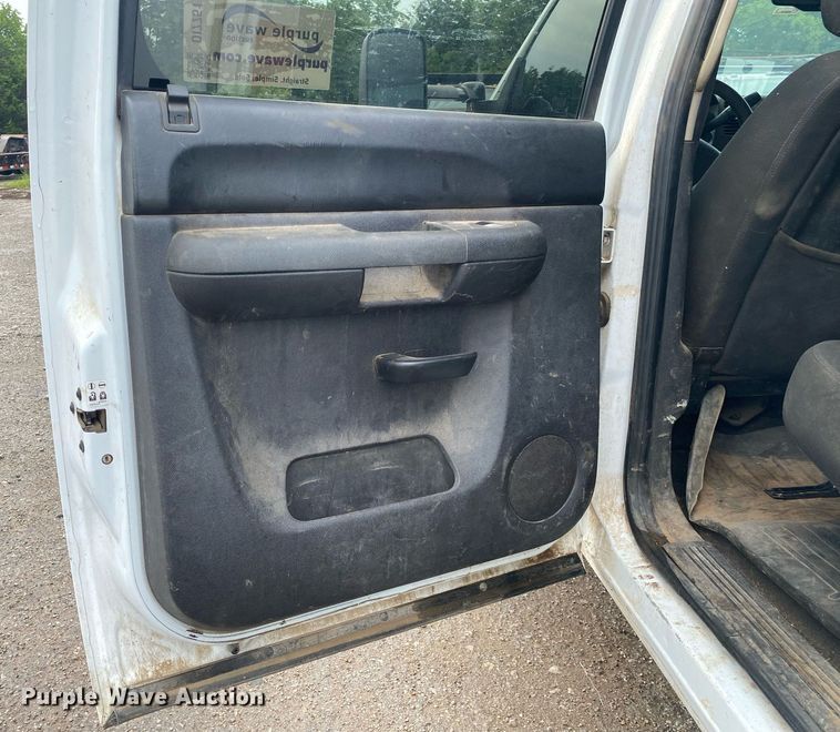 image for item DI7751 2011 Chevrolet Silverado 2500HD  Crew Cab pickup truck