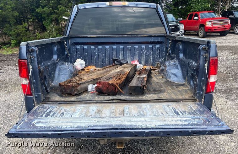 image for item DI7752 2004 Ford F150  SuperCrew pickup truck