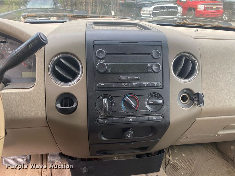 image for item DI7752 2004 Ford F150  SuperCrew pickup truck