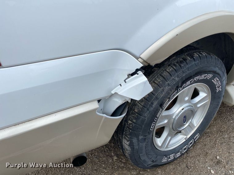 image for item DI7753 2005 Ford Expedition  SUV