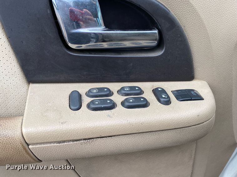 image for item DI7753 2005 Ford Expedition  SUV