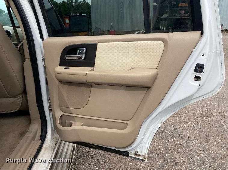 image for item DI7753 2005 Ford Expedition  SUV