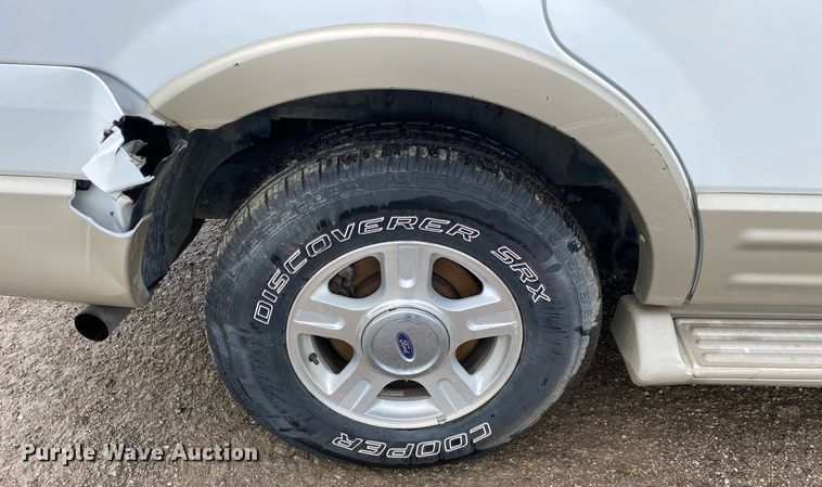 image for item DI7753 2005 Ford Expedition  SUV