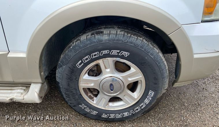 image for item DI7753 2005 Ford Expedition  SUV