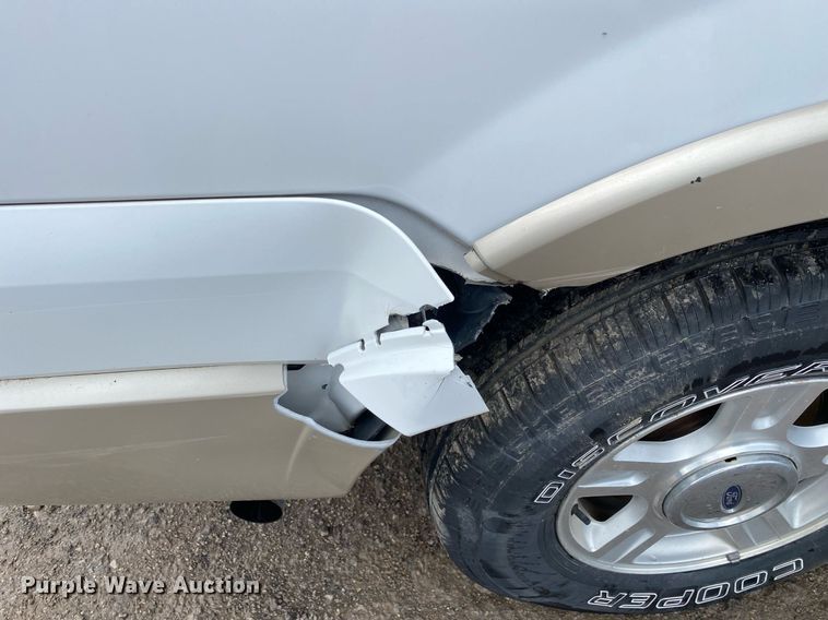 image for item DI7753 2005 Ford Expedition  SUV