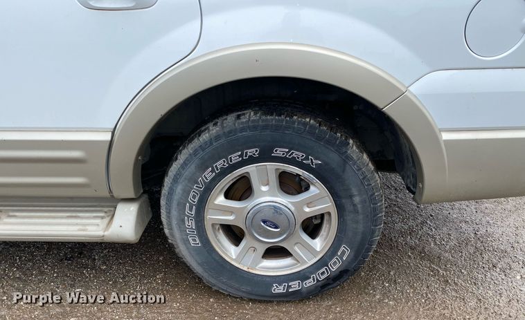 image for item DI7753 2005 Ford Expedition  SUV