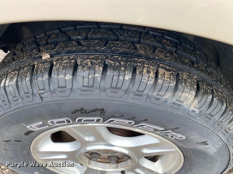 image for item DI7753 2005 Ford Expedition  SUV