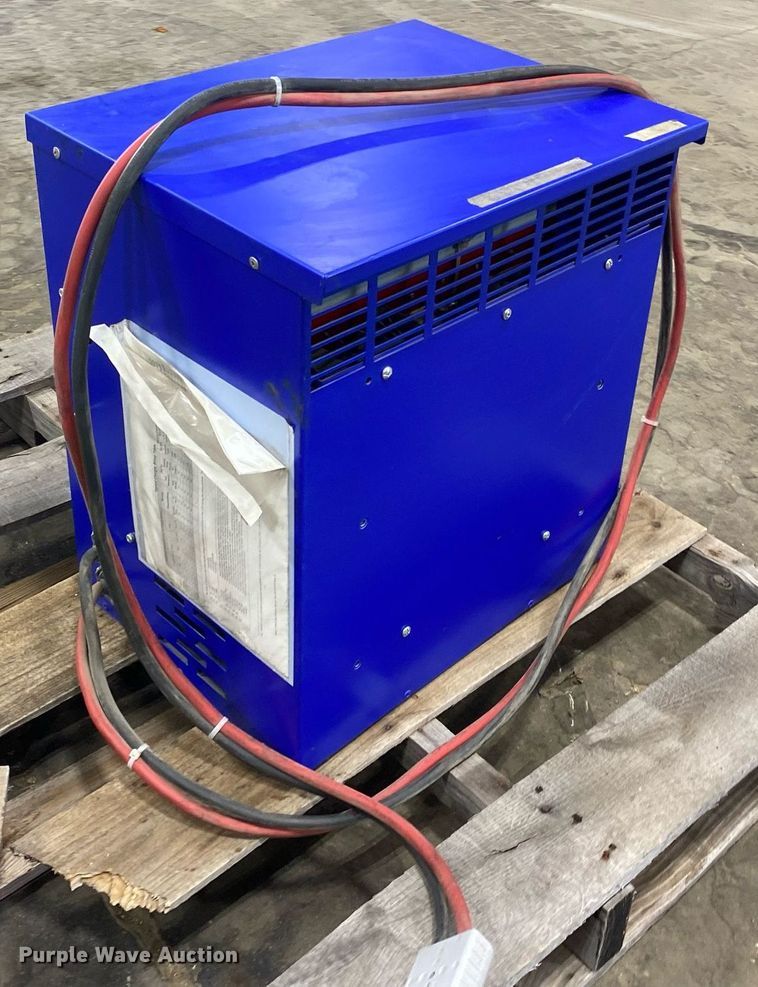 image for item DI7762 Infinity PEI 12/5  forklift charger