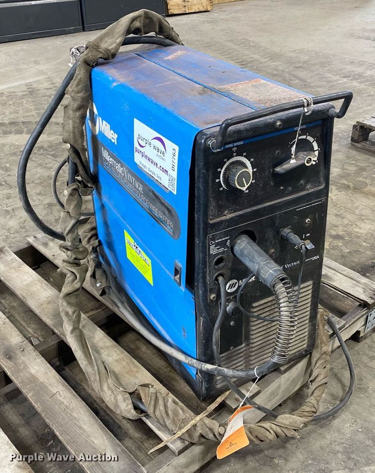 image for item DI7763 Miller Millermatic Vintage welder