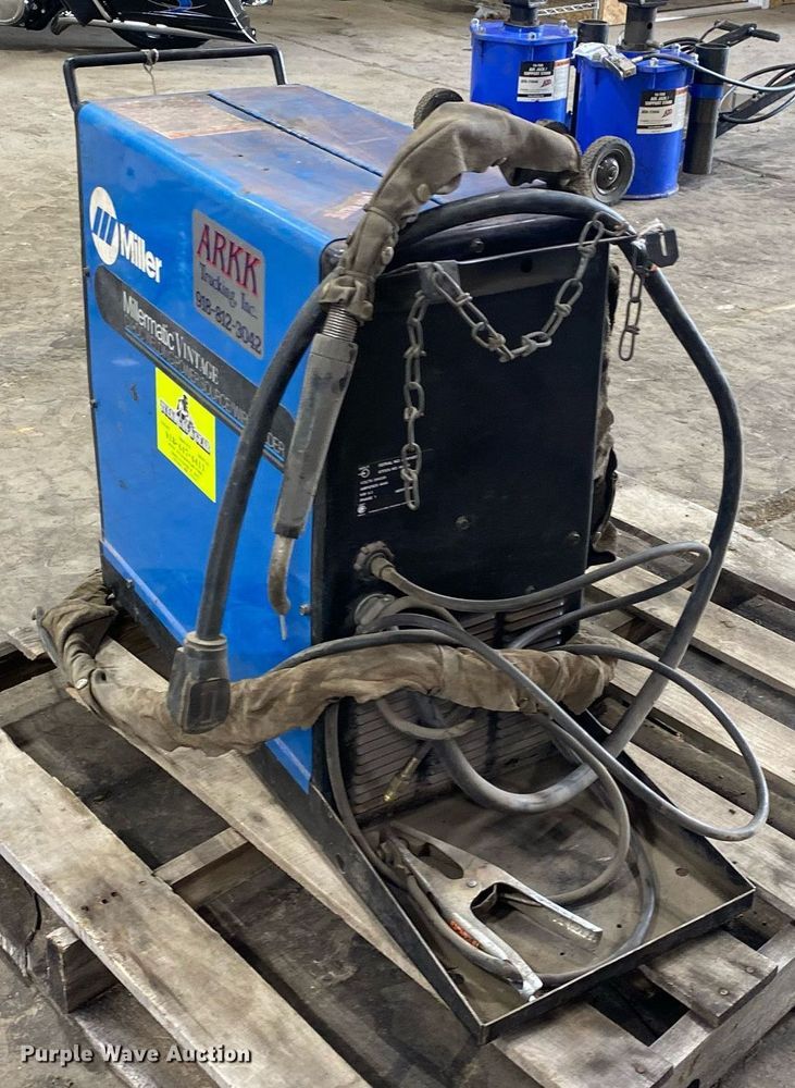 image for item DI7763 Miller Millermatic Vintage welder