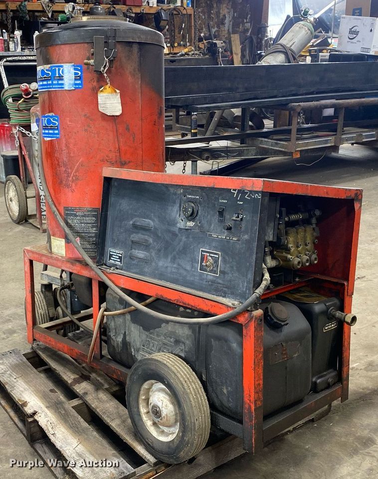 image for item DI7764 Hotsy  pressure washer