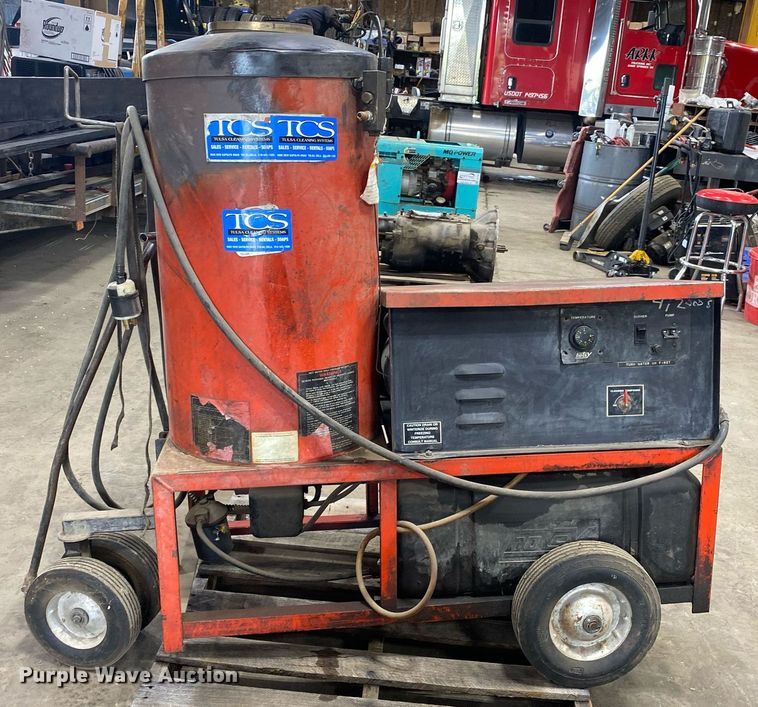 image for item DI7764 Hotsy  pressure washer