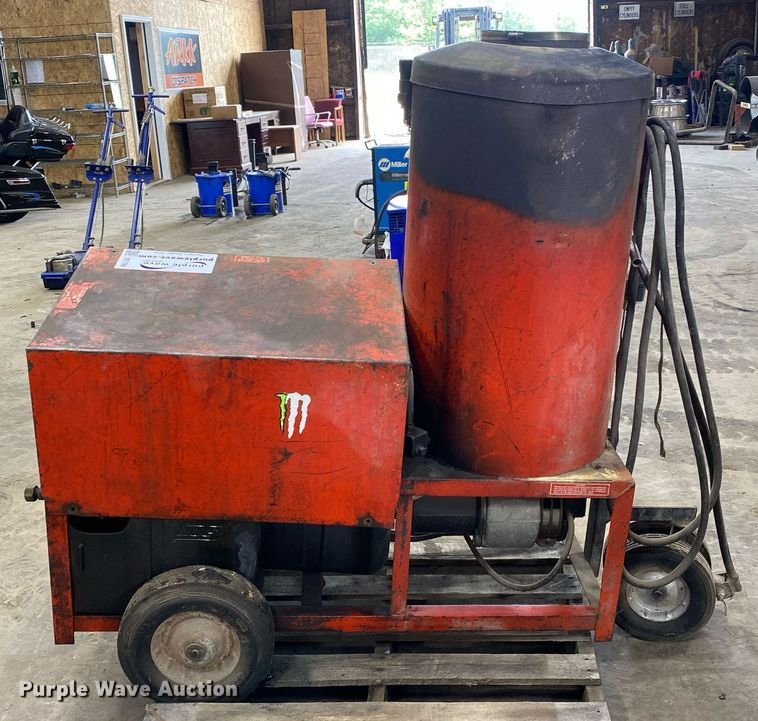 image for item DI7764 Hotsy  pressure washer