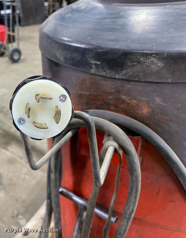 image for item DI7764 Hotsy  pressure washer