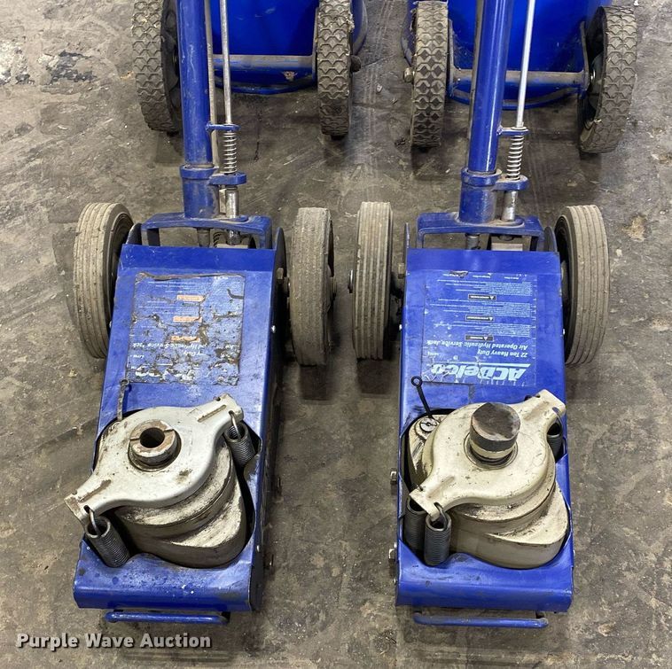 image for item DI7765 (4) air jacks