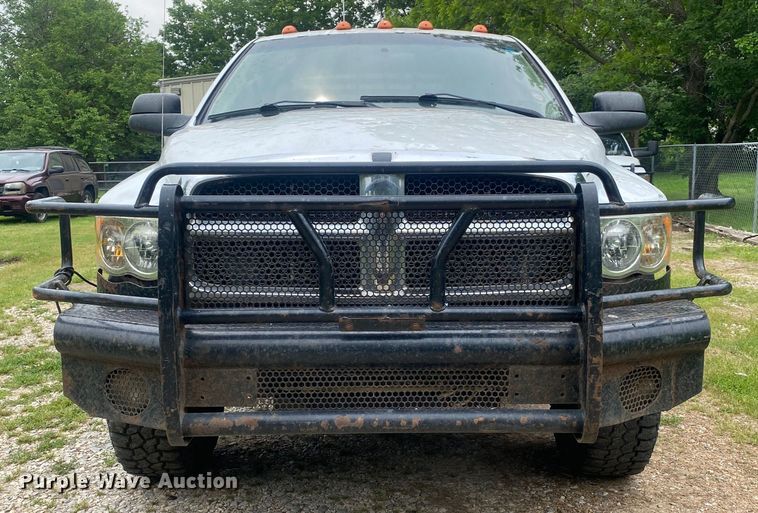 image for item DI7769 2003 Dodge Ram 3500  Quad Cab bale bed pickup truck