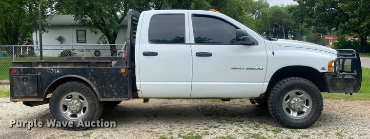 image for item DI7769 2003 Dodge Ram 3500  Quad Cab bale bed pickup truck