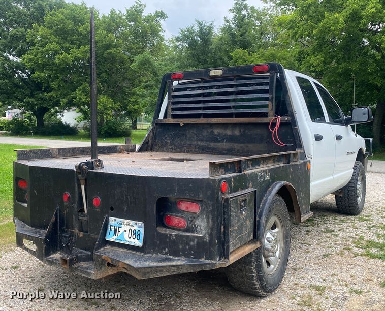 image for item DI7769 2003 Dodge Ram 3500  Quad Cab bale bed pickup truck