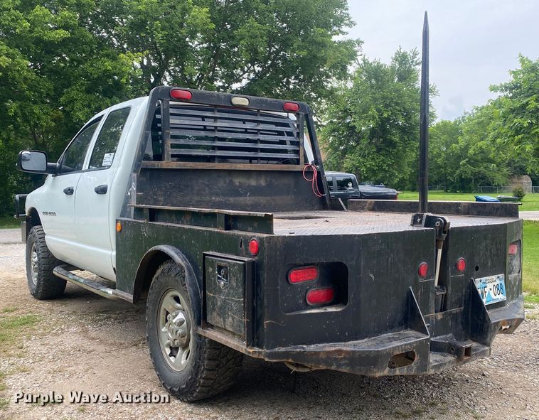 image for item DI7769 2003 Dodge Ram 3500  Quad Cab bale bed pickup truck