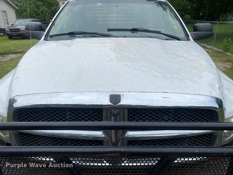 image for item DI7769 2003 Dodge Ram 3500  Quad Cab bale bed pickup truck