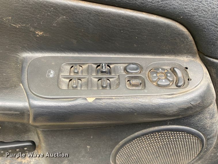 image for item DI7769 2003 Dodge Ram 3500  Quad Cab bale bed pickup truck