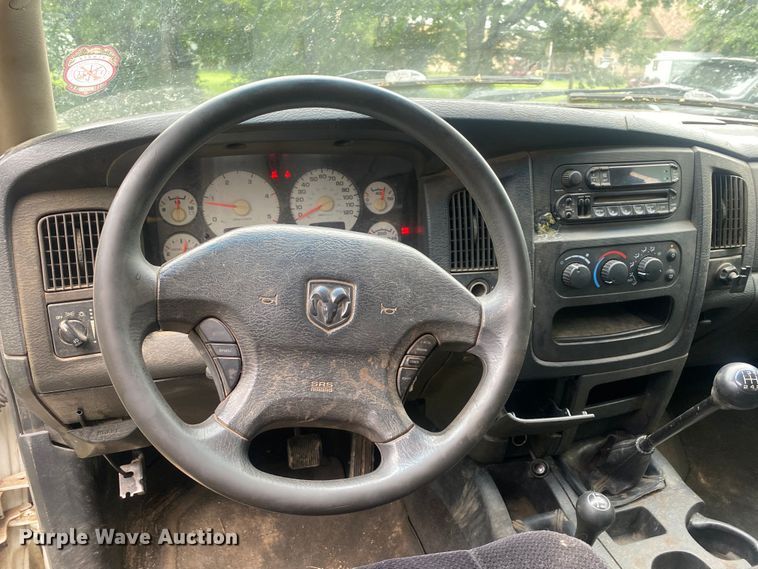 image for item DI7769 2003 Dodge Ram 3500  Quad Cab bale bed pickup truck