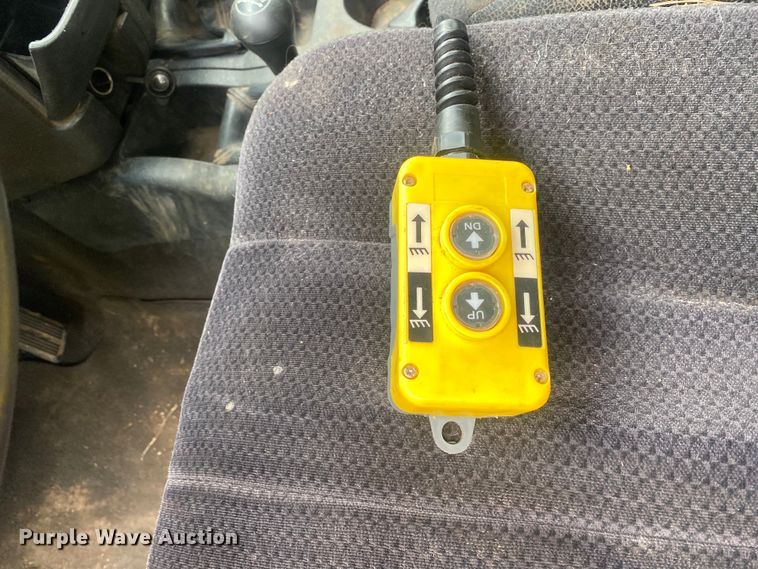 image for item DI7769 2003 Dodge Ram 3500  Quad Cab bale bed pickup truck