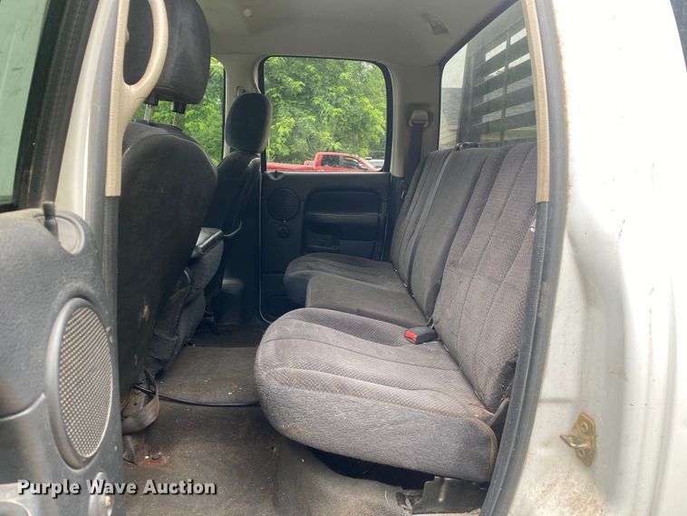 image for item DI7769 2003 Dodge Ram 3500  Quad Cab bale bed pickup truck