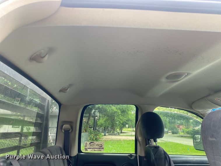 image for item DI7769 2003 Dodge Ram 3500  Quad Cab bale bed pickup truck