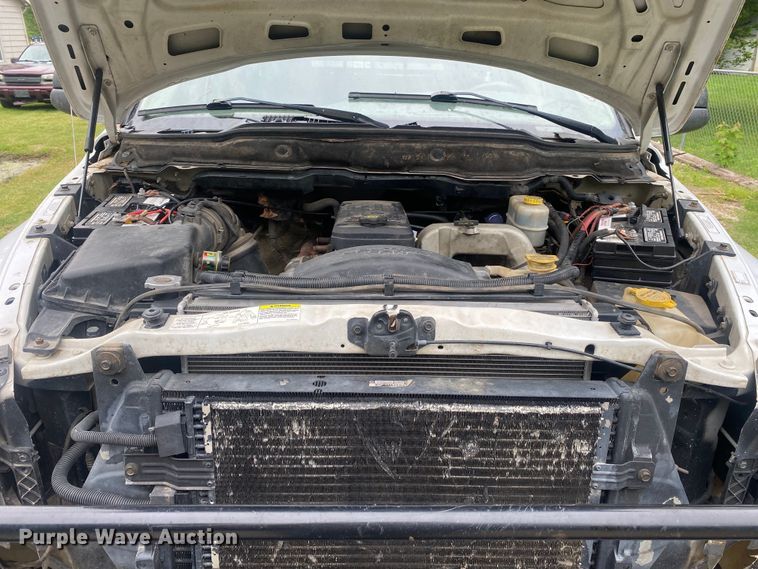 image for item DI7769 2003 Dodge Ram 3500  Quad Cab bale bed pickup truck