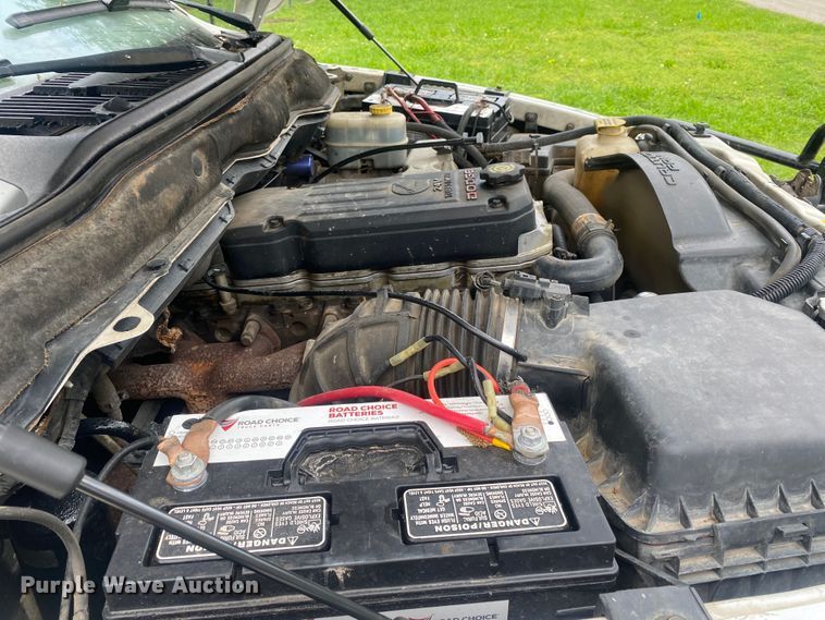 image for item DI7769 2003 Dodge Ram 3500  Quad Cab bale bed pickup truck