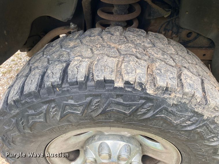 image for item DI7769 2003 Dodge Ram 3500  Quad Cab bale bed pickup truck