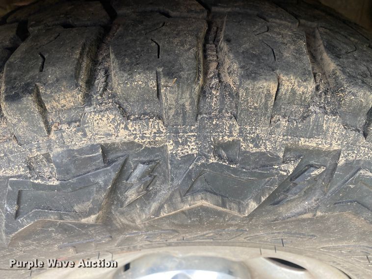 image for item DI7769 2003 Dodge Ram 3500  Quad Cab bale bed pickup truck