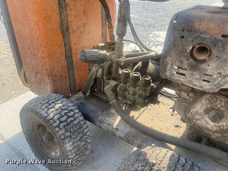 image for item DI7770 (2) Landa pressure washers