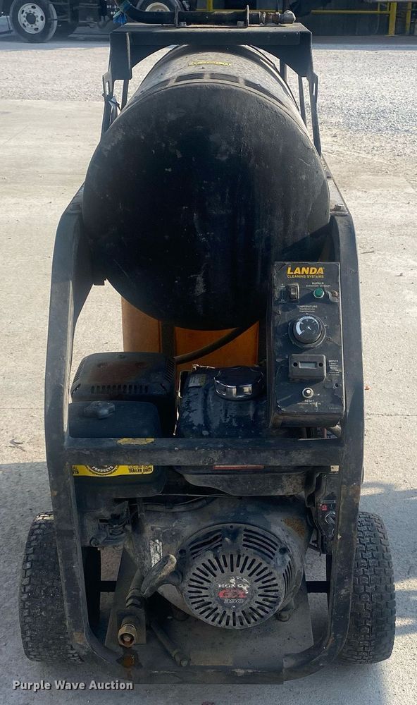 image for item DI7770 (2) Landa pressure washers