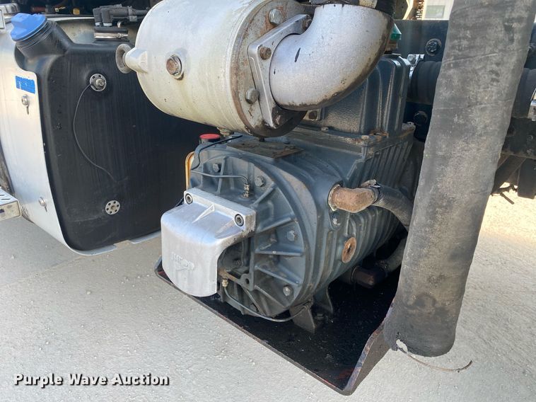 image for item DI7771 2013 Mack GU713  vacuum truck