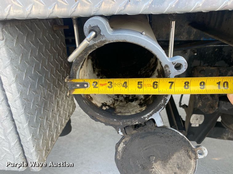 image for item DI7771 2013 Mack GU713  vacuum truck