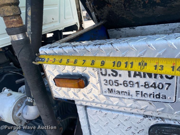 image for item DI7771 2013 Mack GU713  vacuum truck