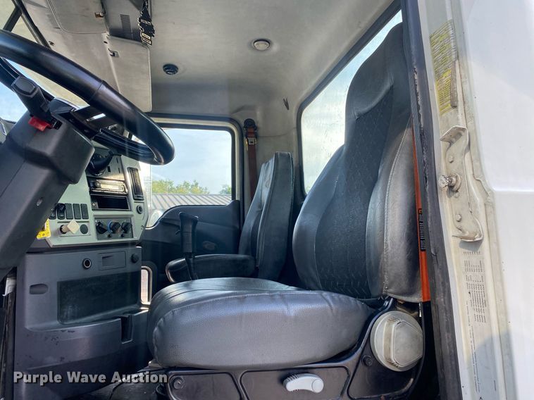 image for item DI7771 2013 Mack GU713  vacuum truck