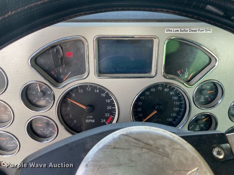 image for item DI7771 2013 Mack GU713  vacuum truck