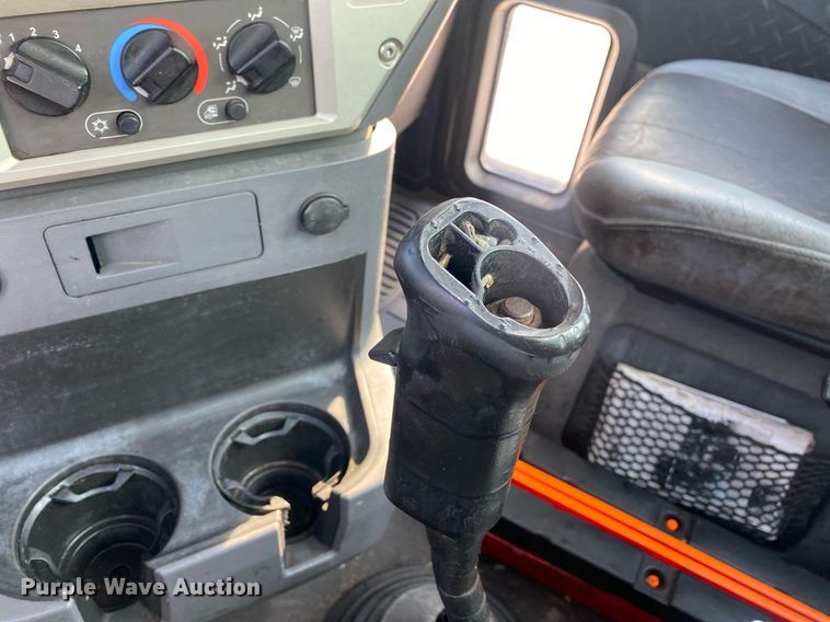 image for item DI7771 2013 Mack GU713  vacuum truck