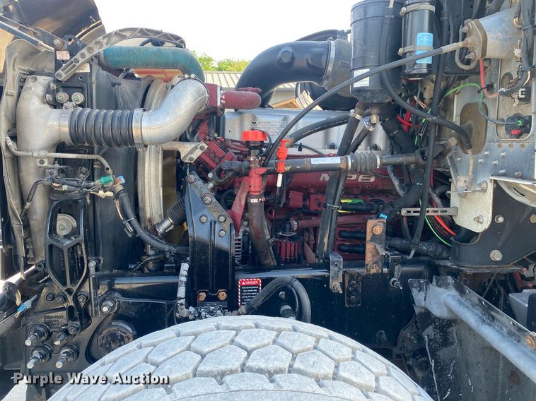 image for item DI7771 2013 Mack GU713  vacuum truck